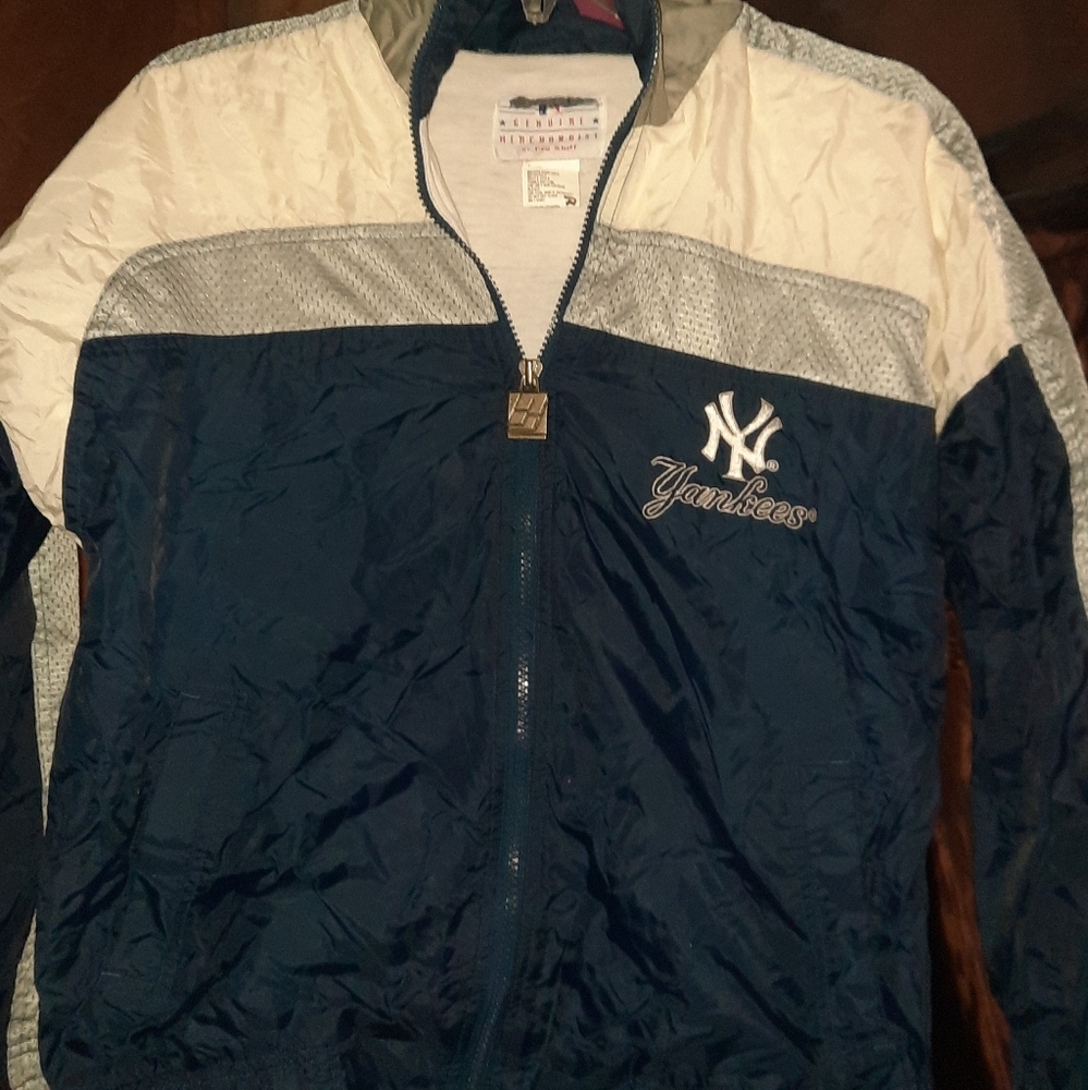 Boys Yankees jacket size L
